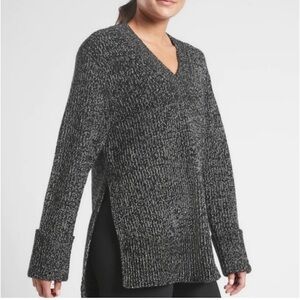 NWT - Athleta Shasta‎ V-Neck Sweater